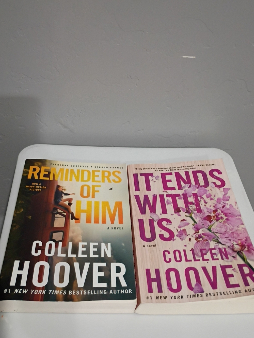 Paperback Book Set - Reminders of Him & It Ends With Us By Colleen Hoover